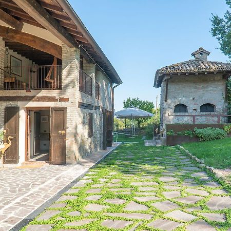 شقة Casale Gambini Quattro Castella المظهر الخارجي الصورة